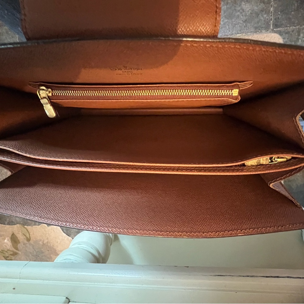 Louis Vuitton Courcelles Monogram Canvas shoulder bag - Picture 10 of 16